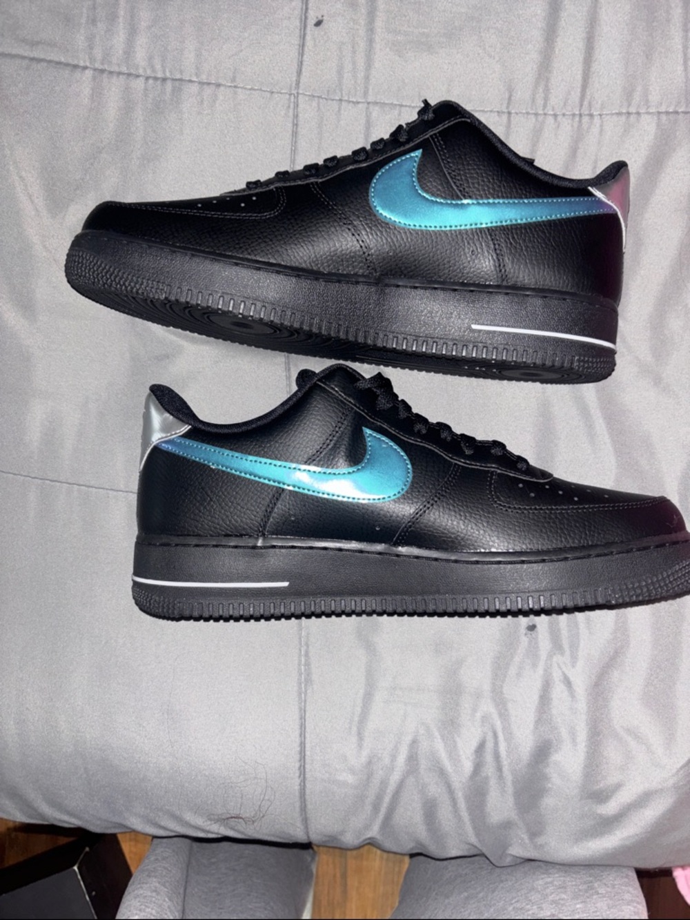Air Force 1Nike Black Leather Low-Top Sneakers with Teal Swoosh size 11.5 - Picture 2 of 6